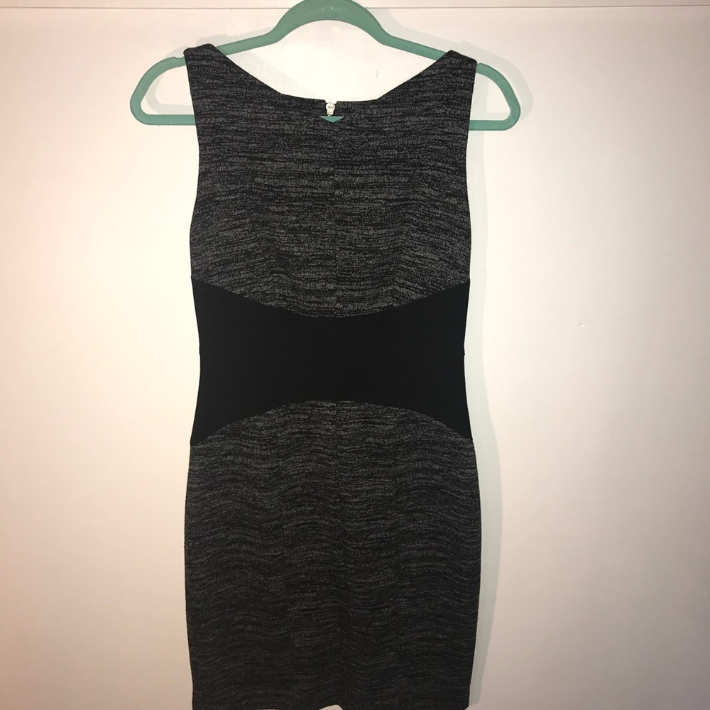 Beautiful work dress! Classic style and design!